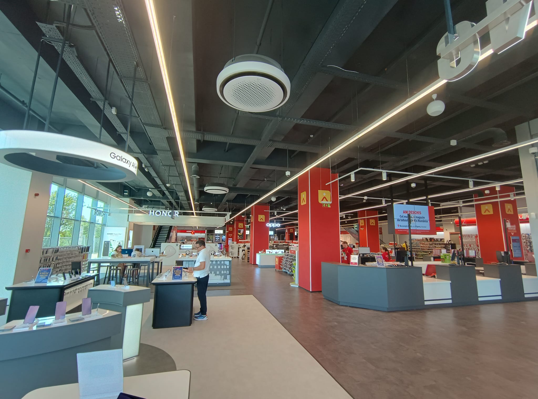 Sistem de sonorizare profesională într-un magazin Altex